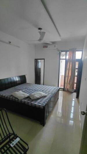 3 BHK Builder Floor for rent image 3