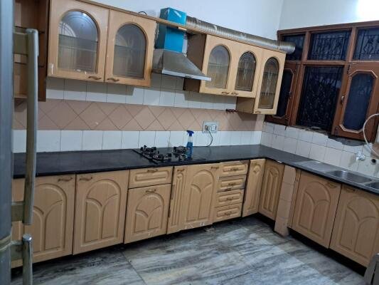 4 BHK flat for rent