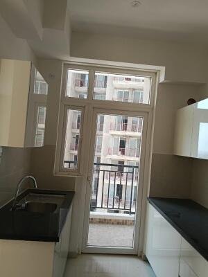 2 BHK flat for rent image 3