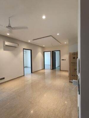 4 BHK flat for Rent image 5
