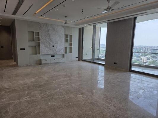 4 BHK FLAT for Rent image 2