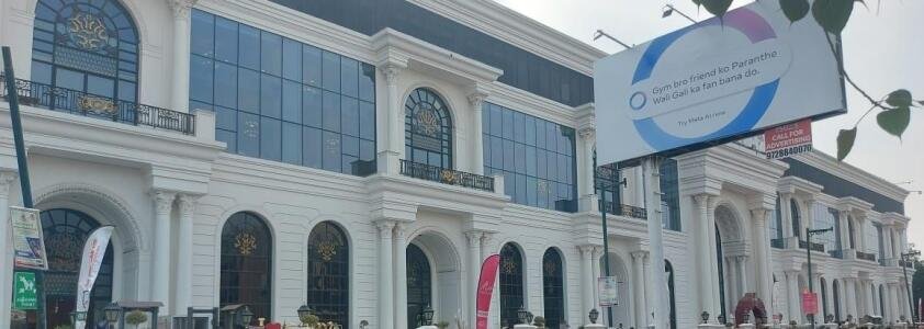 Omaxe chandni chowk Shop in sale image 2