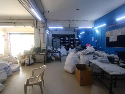 Commercial Showroom for sale