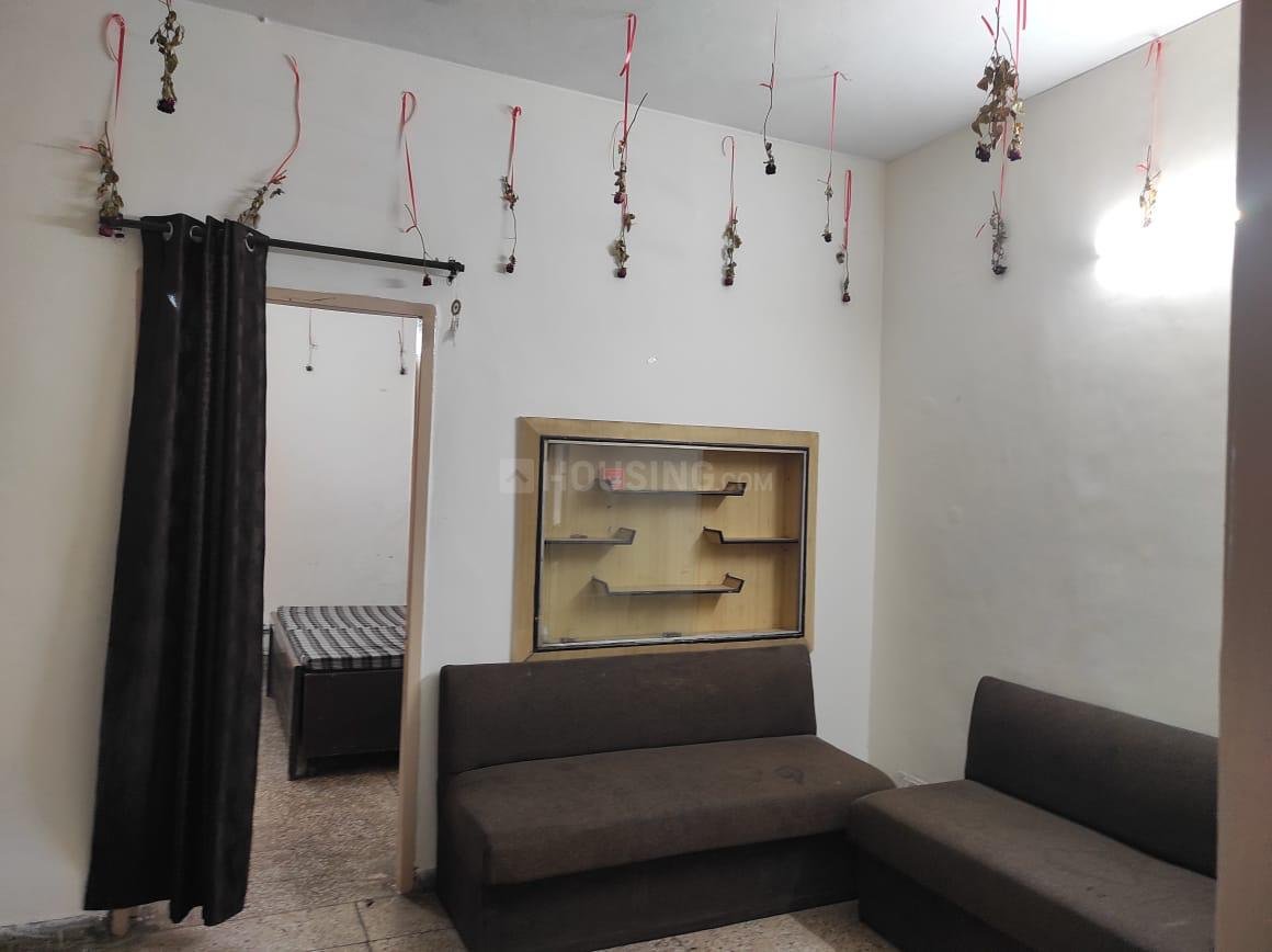 2 BHK flat for rent image 2