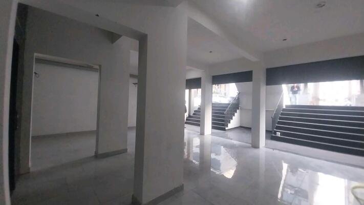Commercial Showroom for Rent