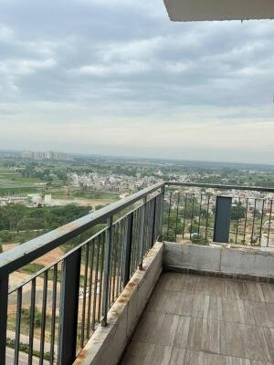 4 BHK FLAT FOR RENT image 2