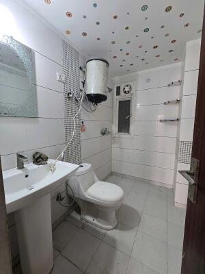 3 BHK FLAT FOR RENT image 4
