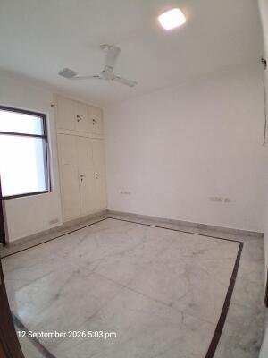 4 BHK FLAT FOR RENT