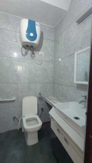 3 BHK FLAT FOR RENT image 4