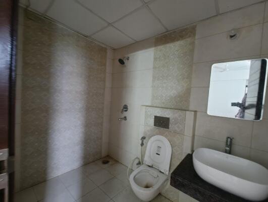 3 BHK FLAT FOR RENT image 5