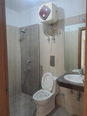 3 BHK FLAT FOR RENT image 3