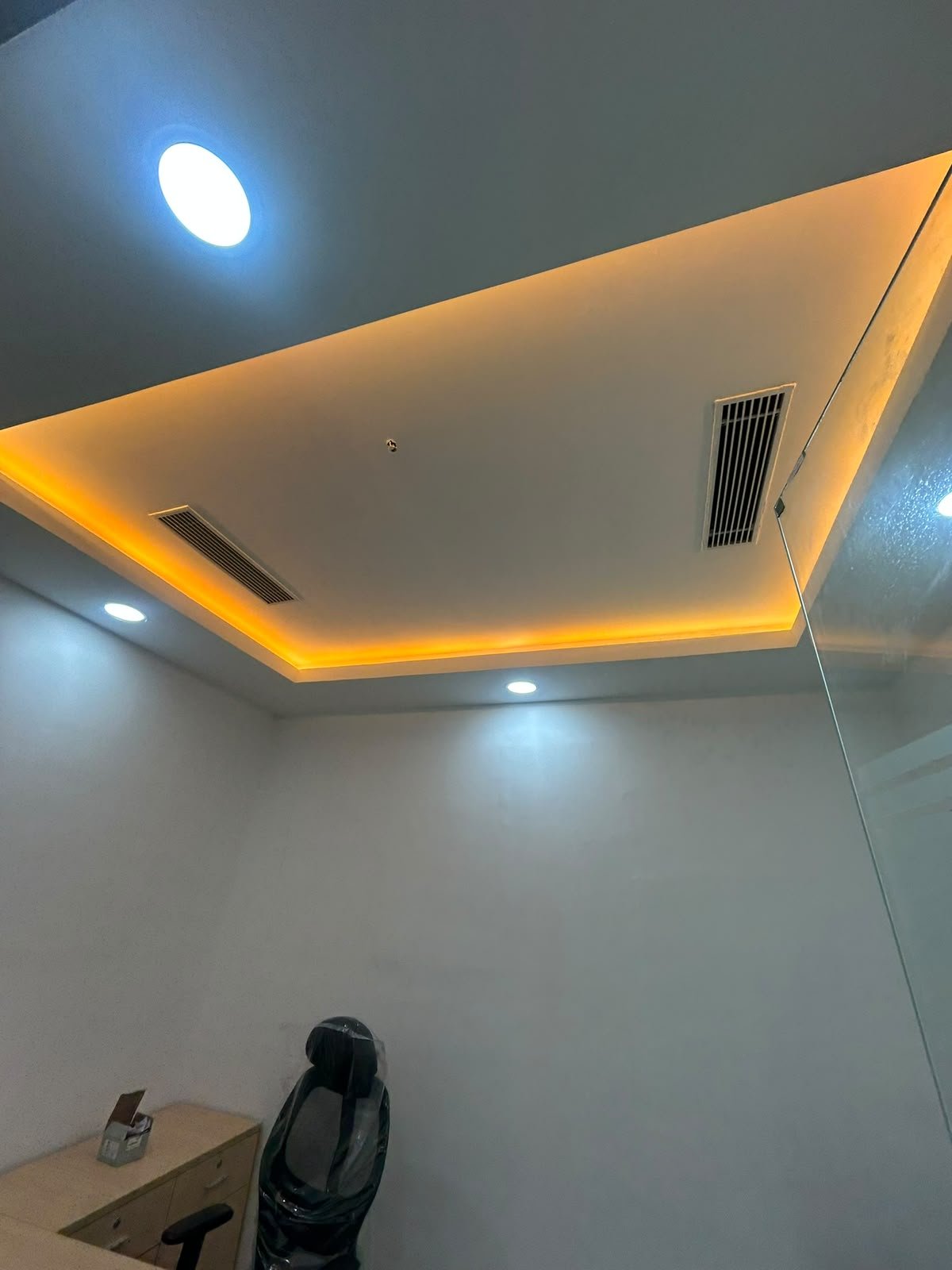 Office image 2