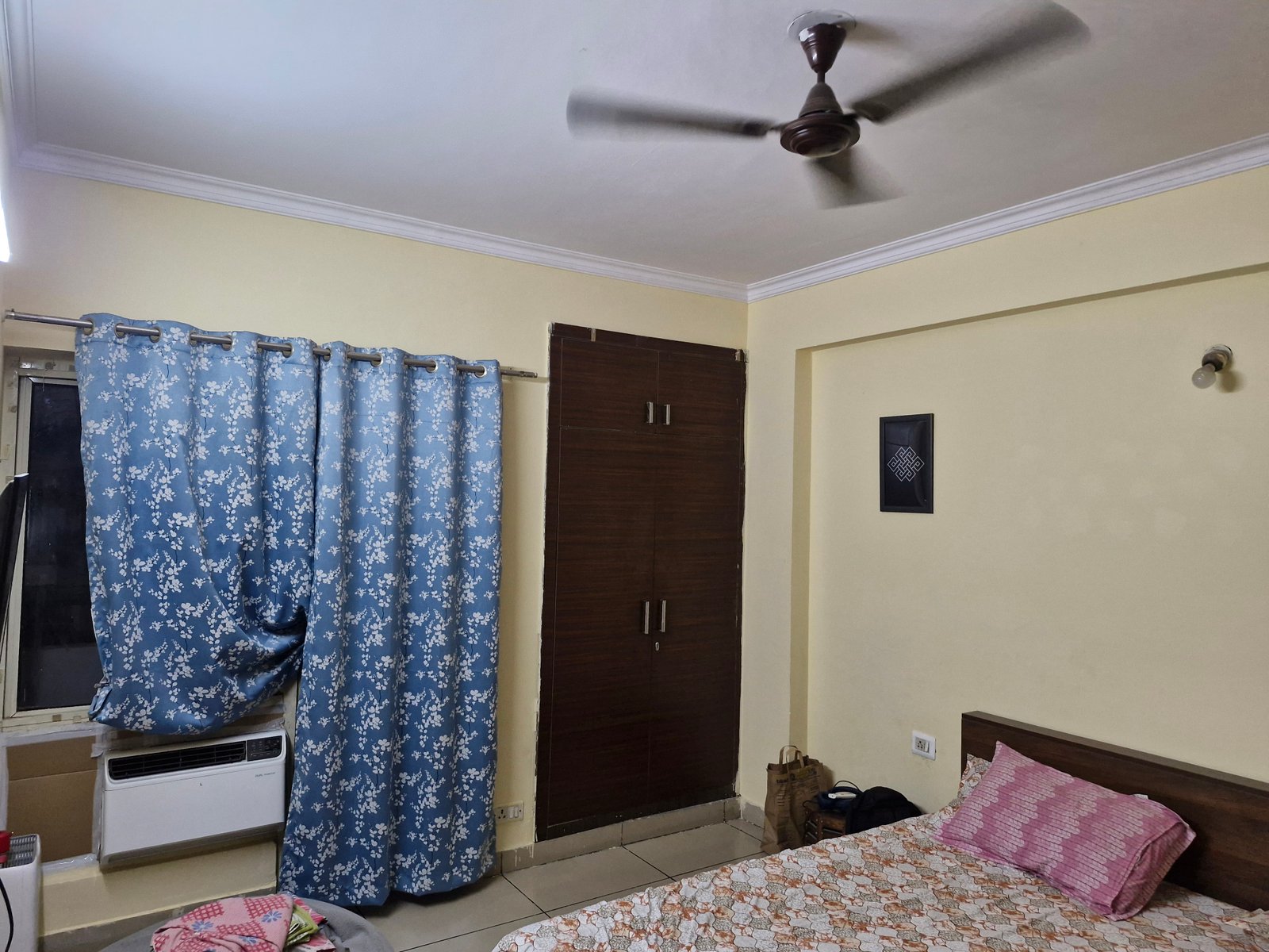2 bhk flat for rent in panchsheel greens  image 4