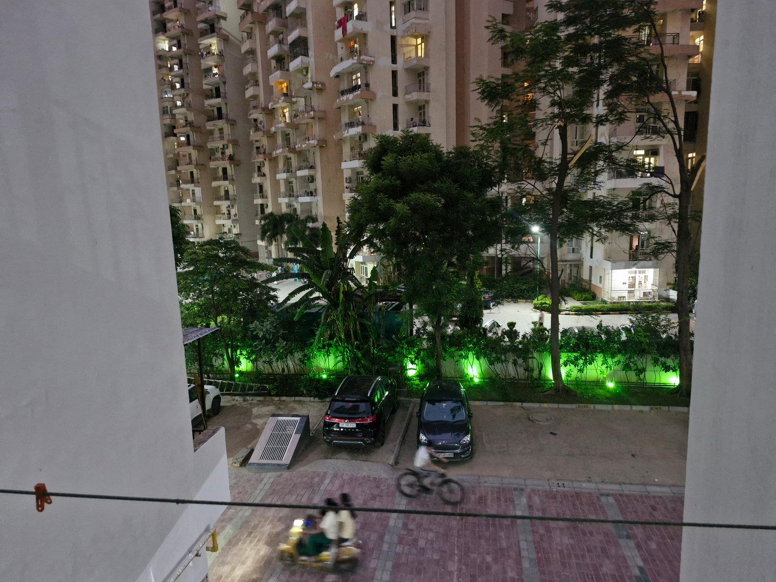 2 bhk flat for rent in panchsheel greens 