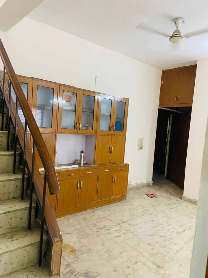 3 beds 3 bathrooms – Flat image 2