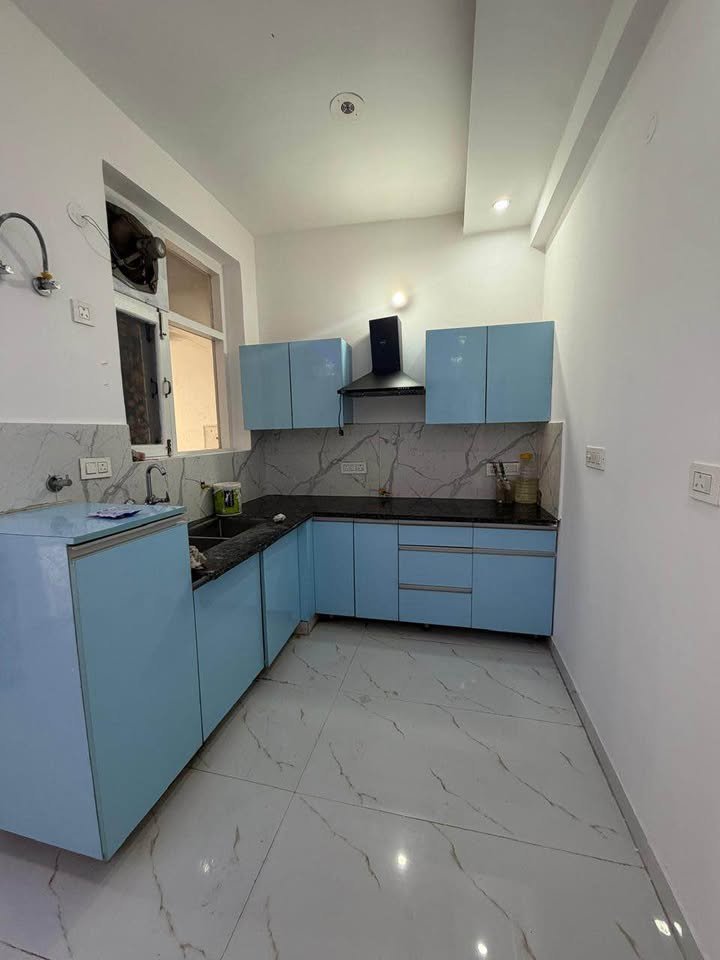 3 beds 3 bathrooms – Flat image 2