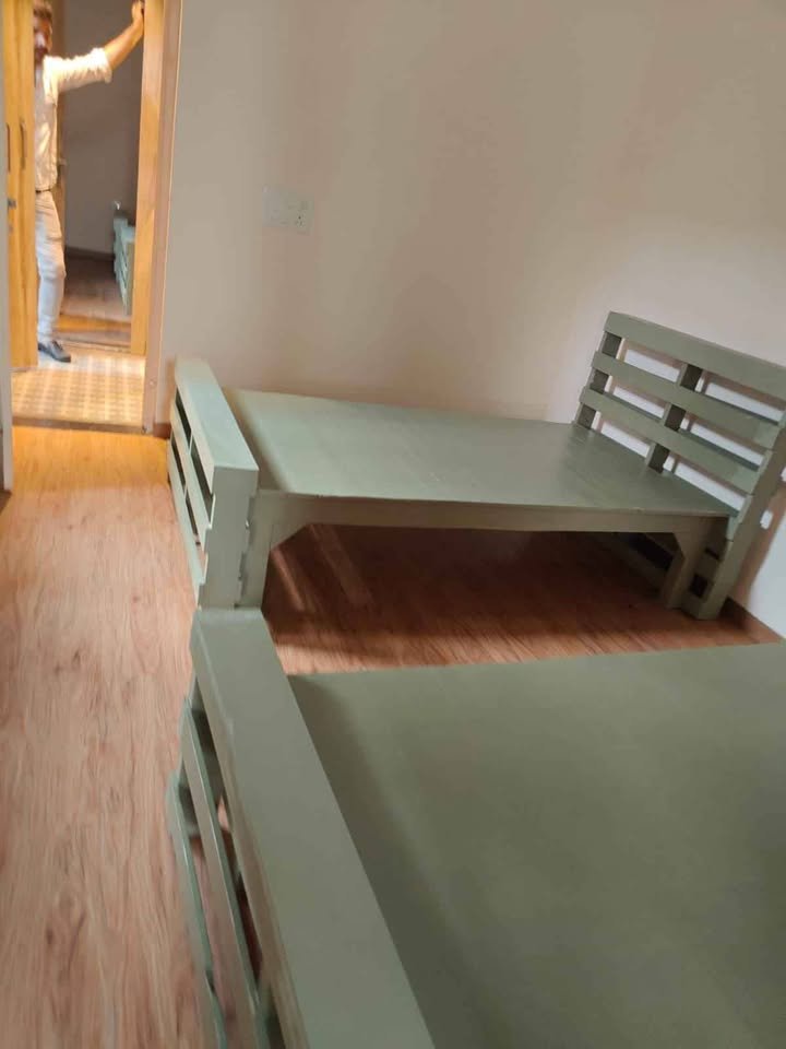 22 Beds 22 Baths - House image 2