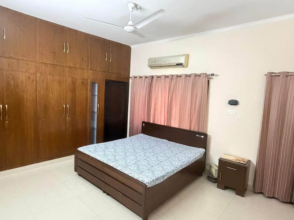 3 Beds 3 Baths - House image 5