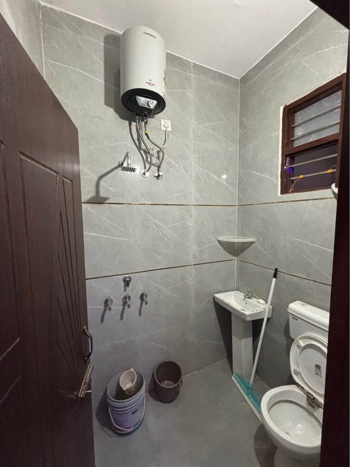 2 Beds 2 Baths - House image 2