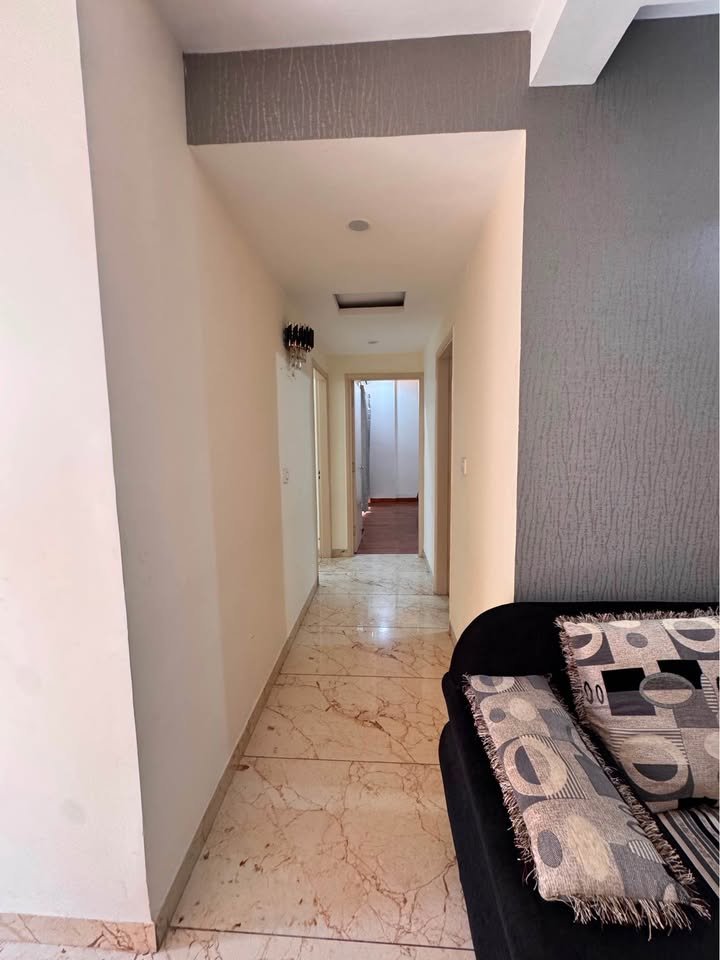3 beds 3 bathrooms – Flat image 5