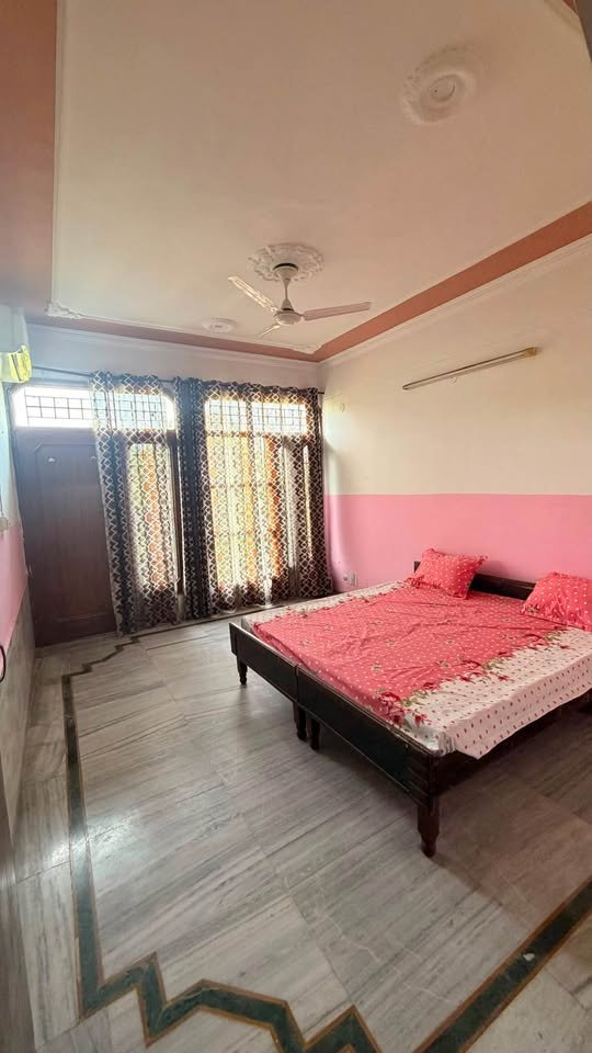 2 BHK Flat for rent image 2