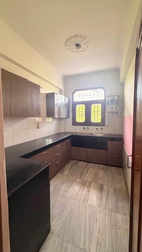 2 BHK Flat for rent image 5