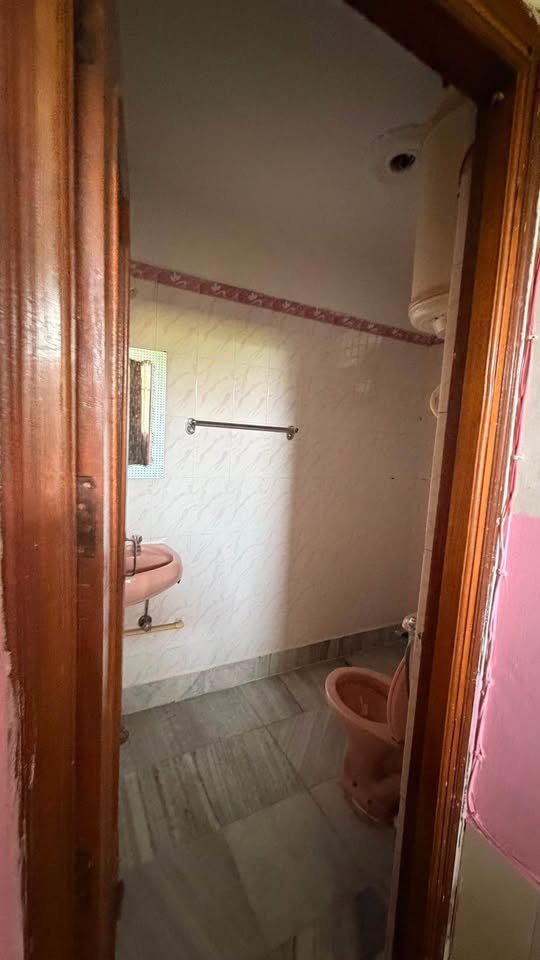 2 BHK Flat for rent image 4