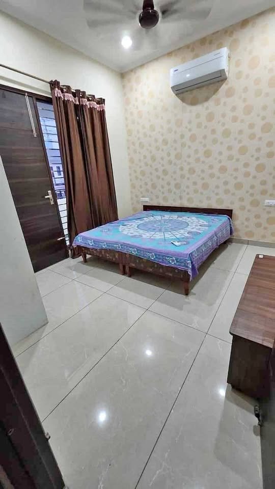 2 Beds 2 Baths - Apartment