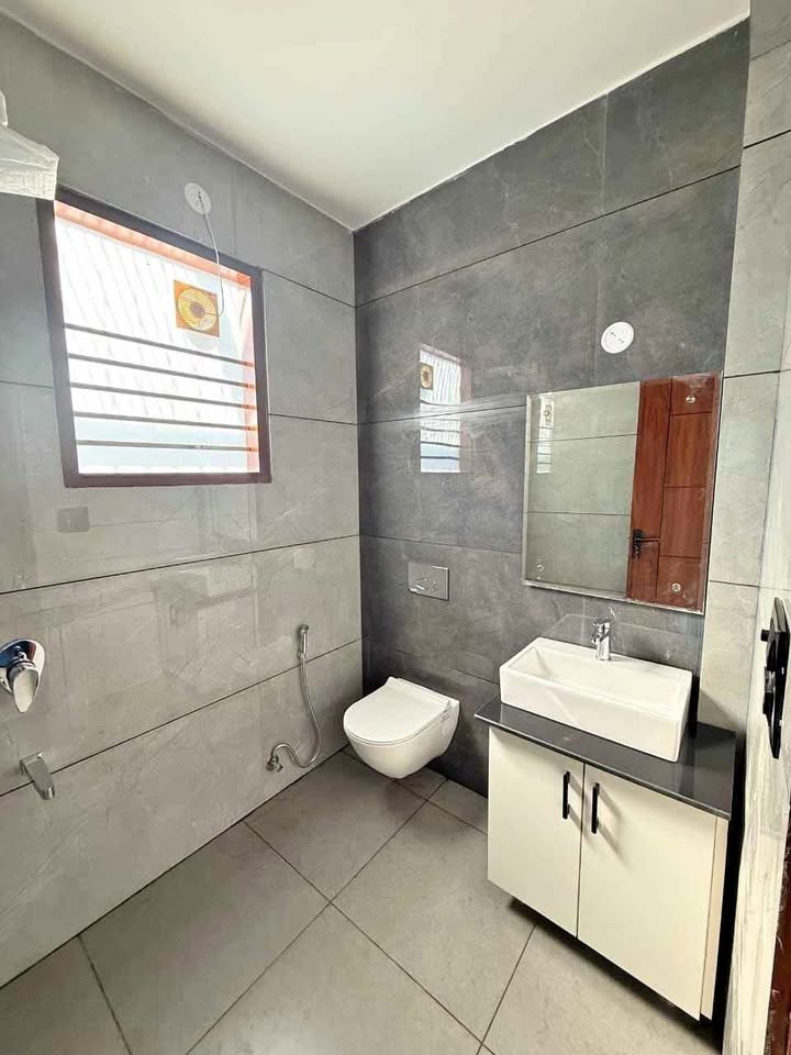 2 beds 2 bathrooms – Flat image 2