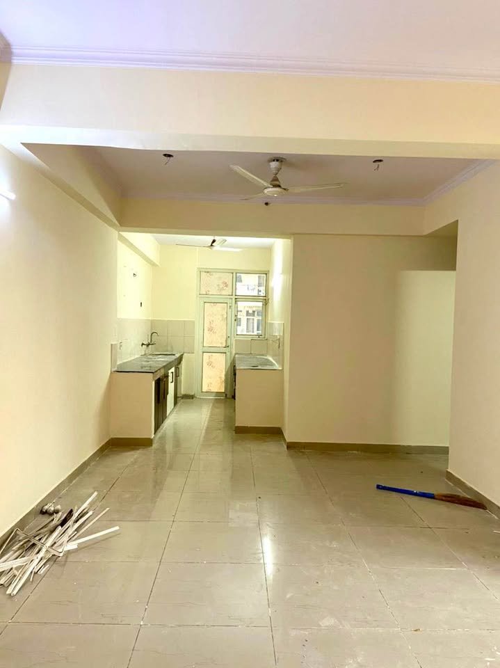 3 BHK FLAT FOR RENT image 5