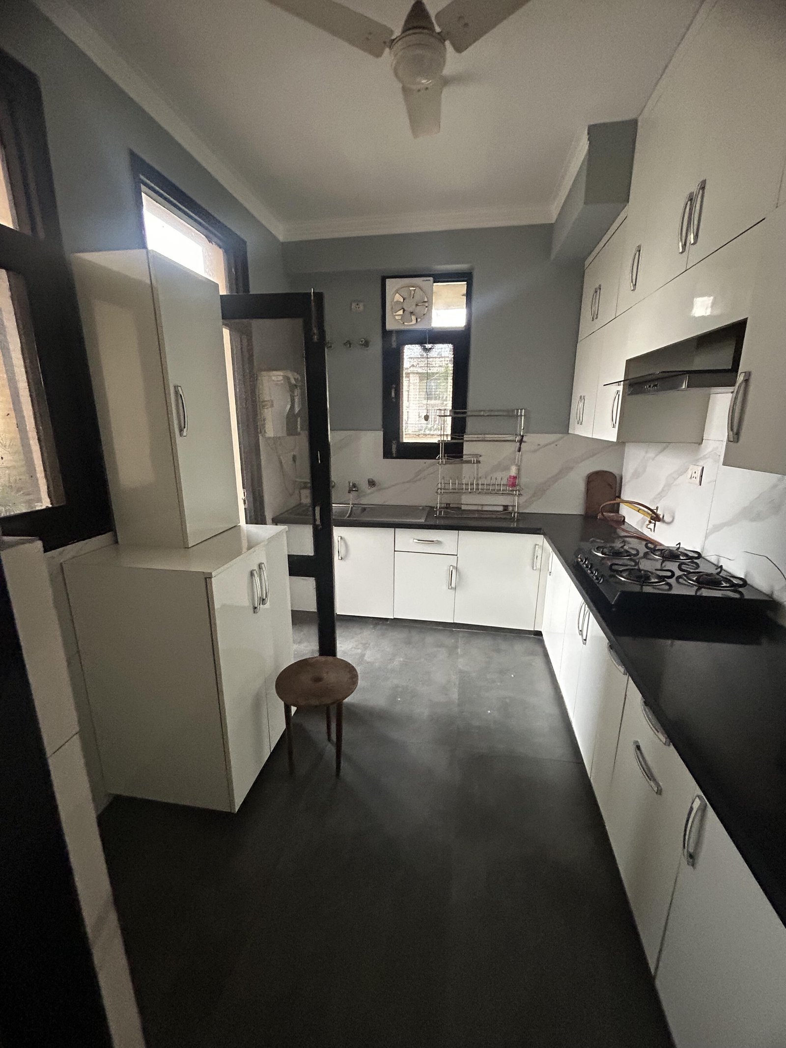 4 BHK Flat for Rent