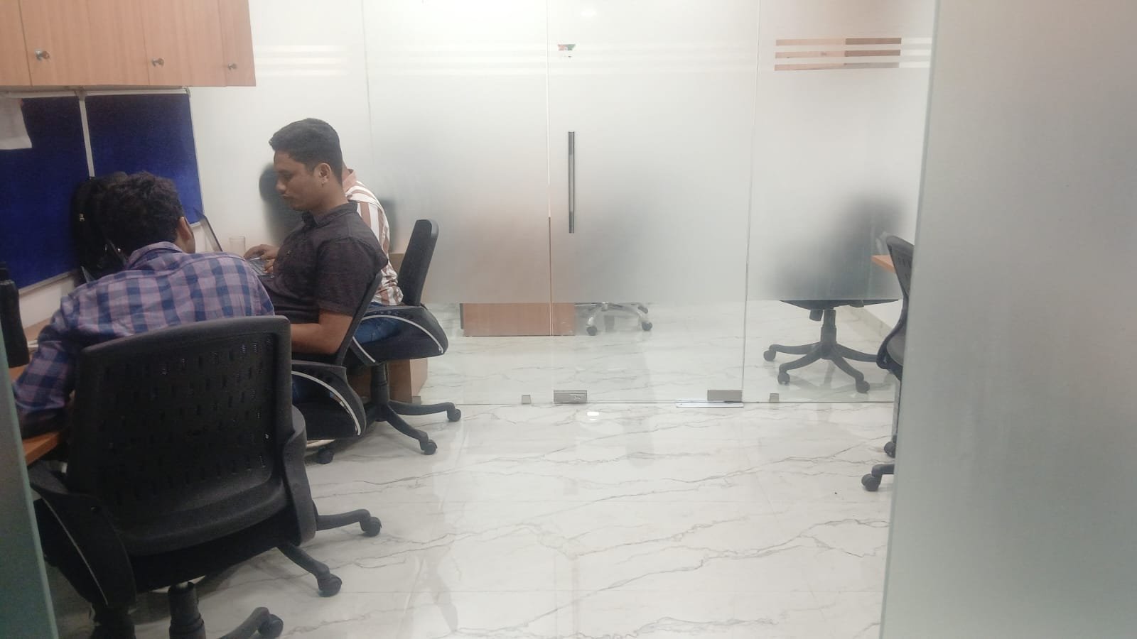 Office space Bhutani CYBER PARK image 5