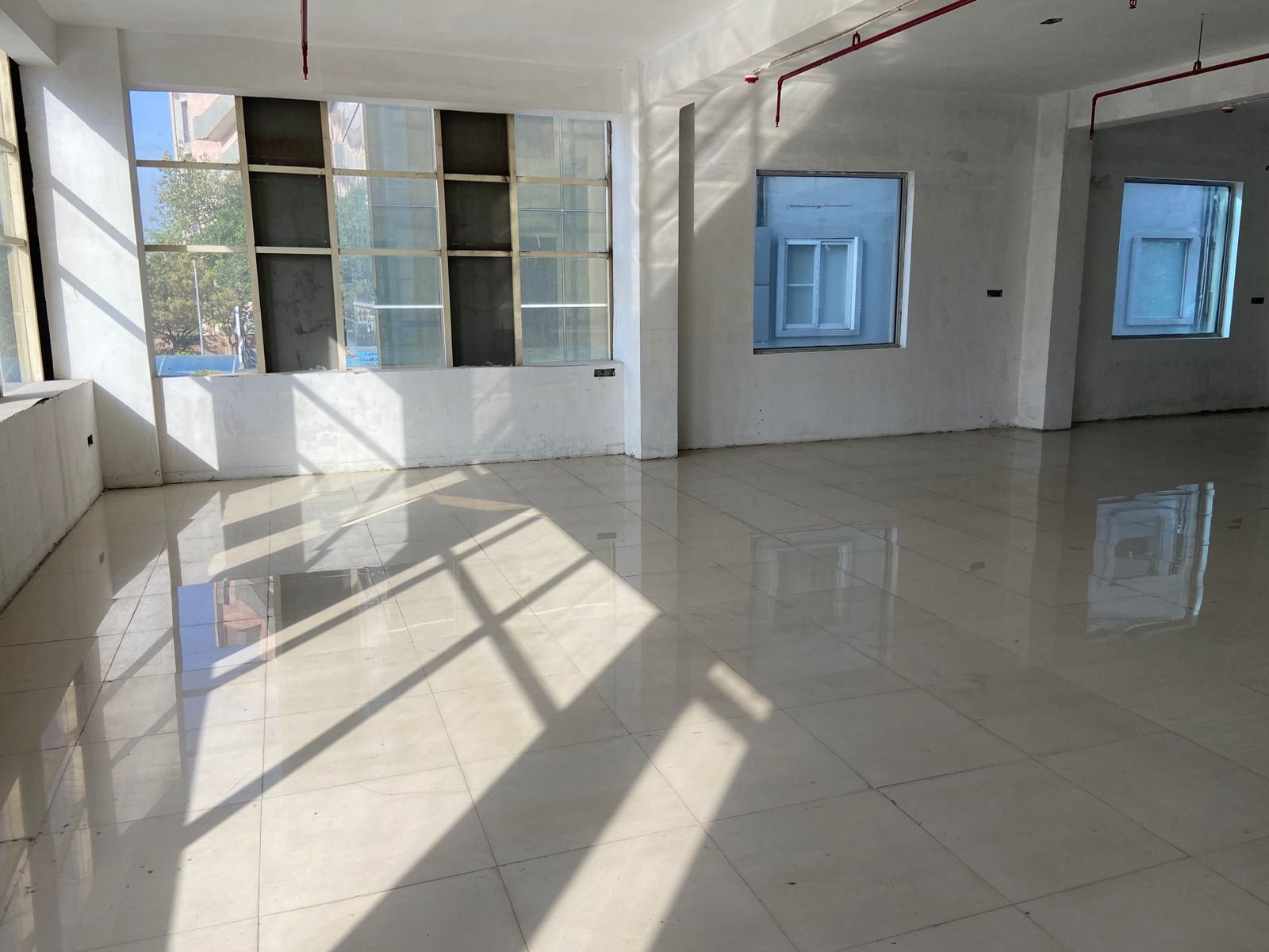 4500sqft office available image 5
