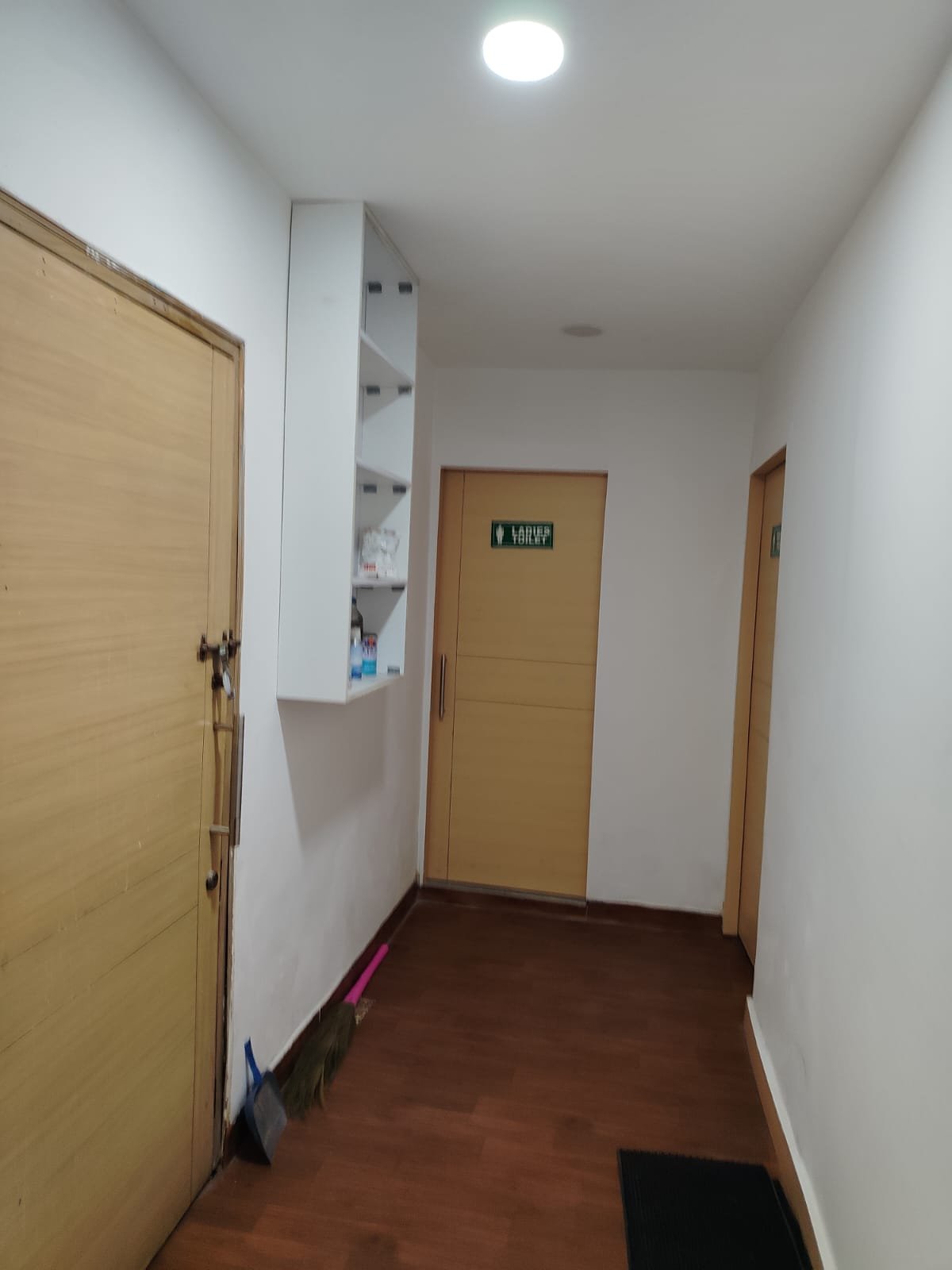 Office for rent image 5
