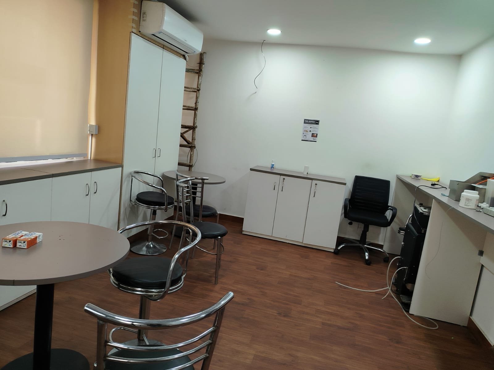 Office for rent image 2
