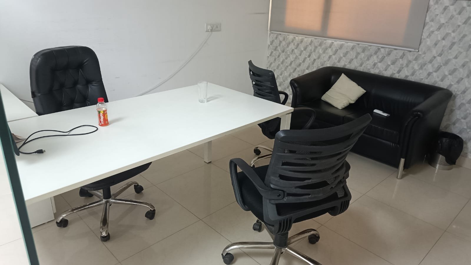 Office space available for rent image 3
