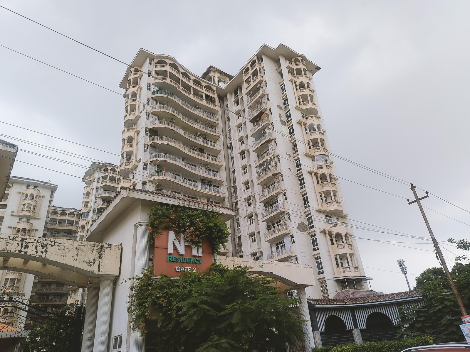 4 BHK Flat For Rent